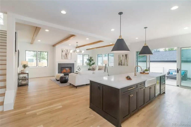 Contemporary custom home builder interior design