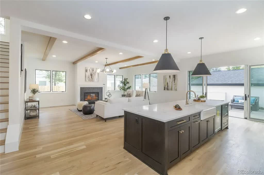 Contemporary custom home builder interior design